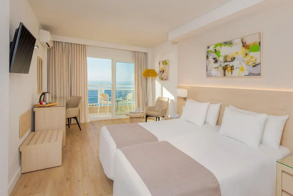 Room, Hotel Las Arenas Affiliated by Meliá, Costa Del Sol