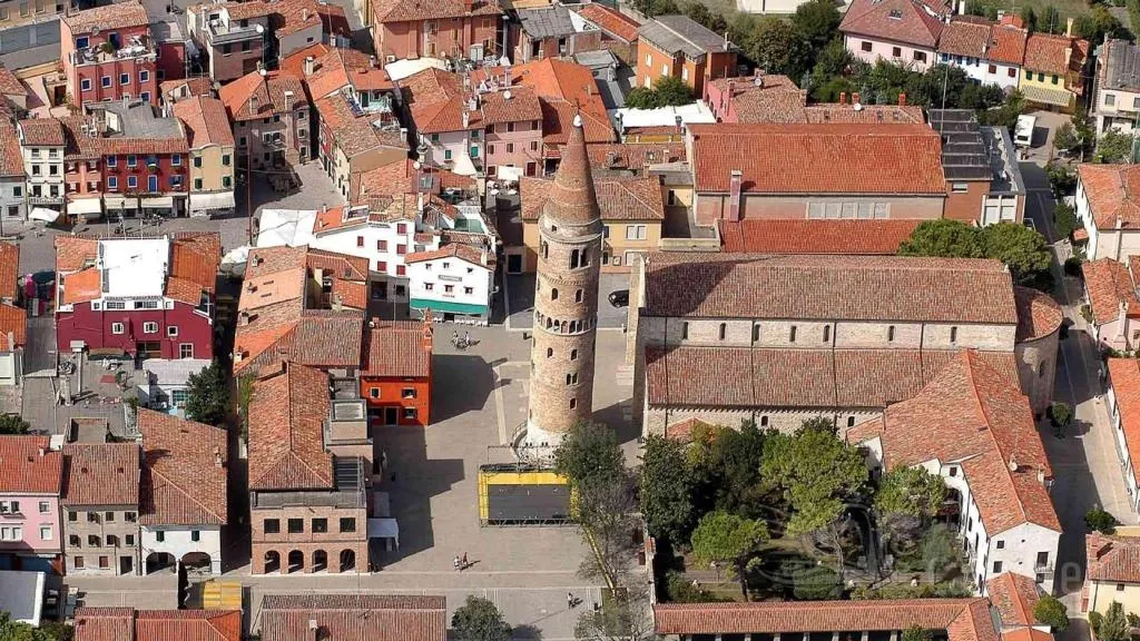 Sports and Entertainment, Hotel Austria, Venice