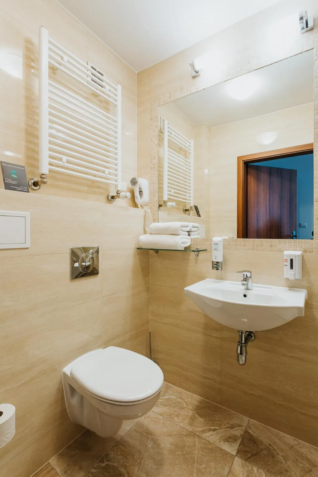 DOUBLE STANDARD Room, Jan, Krakow