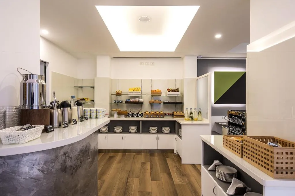 Restaurant, 43 Station Hotel, Milan