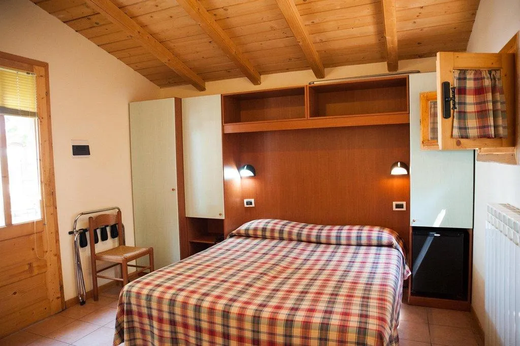 Room, Green, Perugia