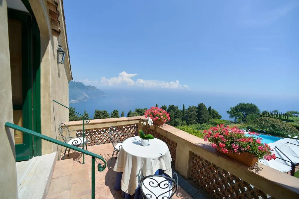 STUDIO STANDARD Room, Villa Cimbrone, Naples
