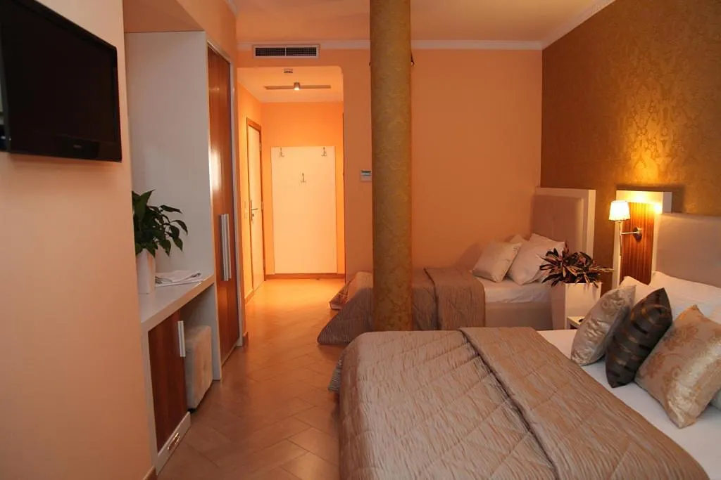 TRIPLE STANDARD Room, Hotel Gold, Kavaje