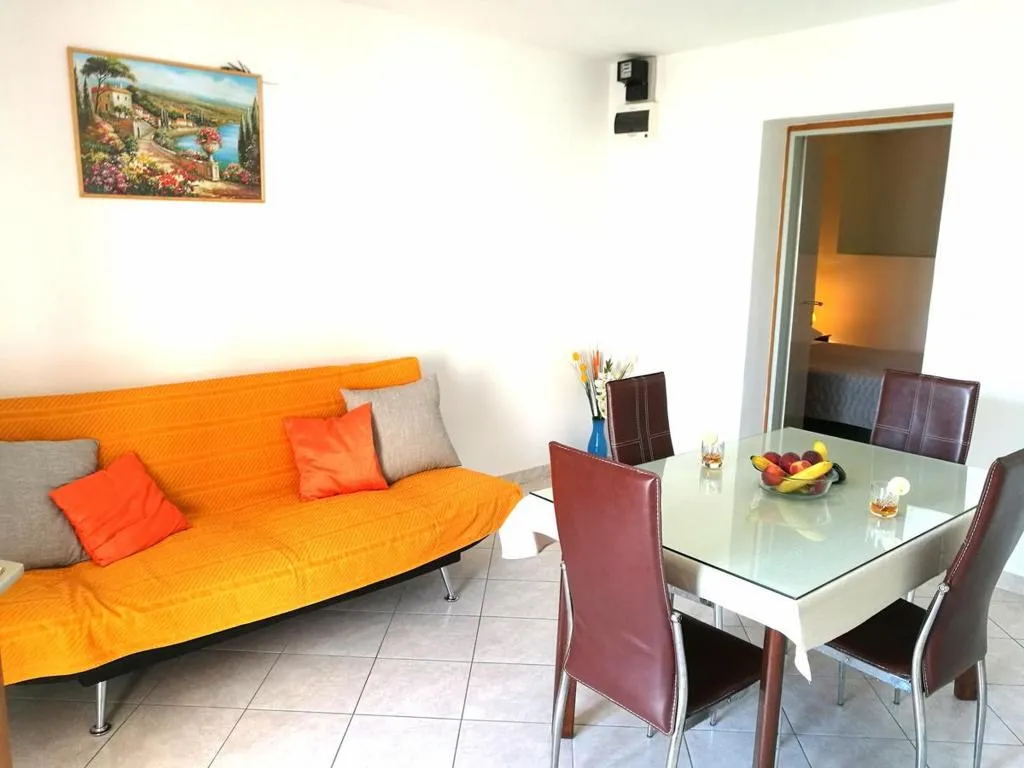 APARTMENT CAPACITY 3 Room, Apartments Jure, Split