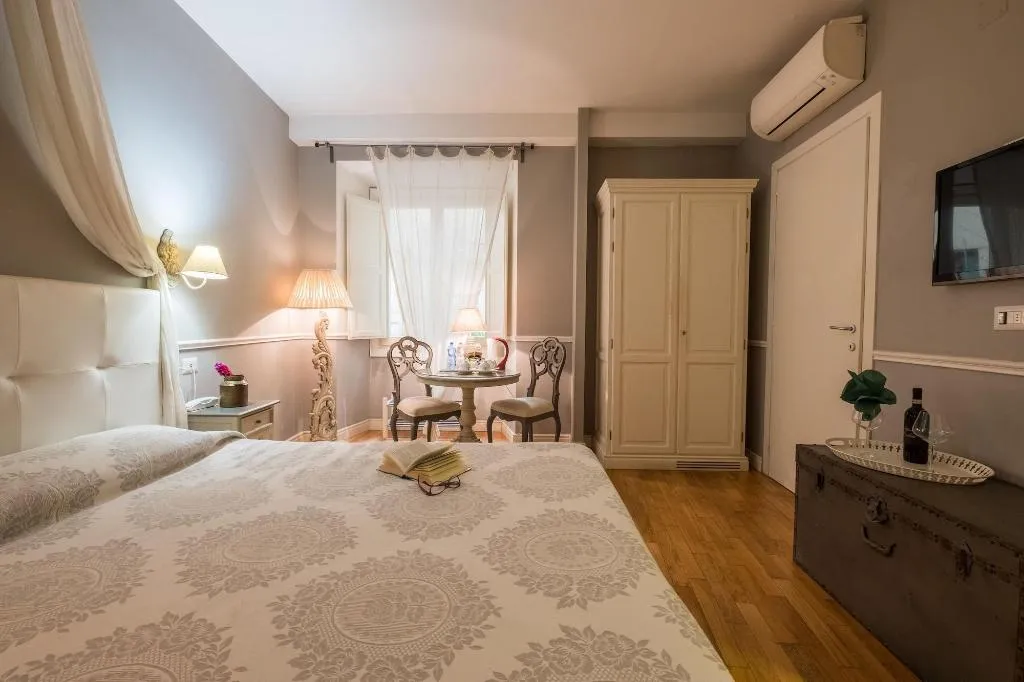 Room, B B Emozioni Fiorentine, Florence