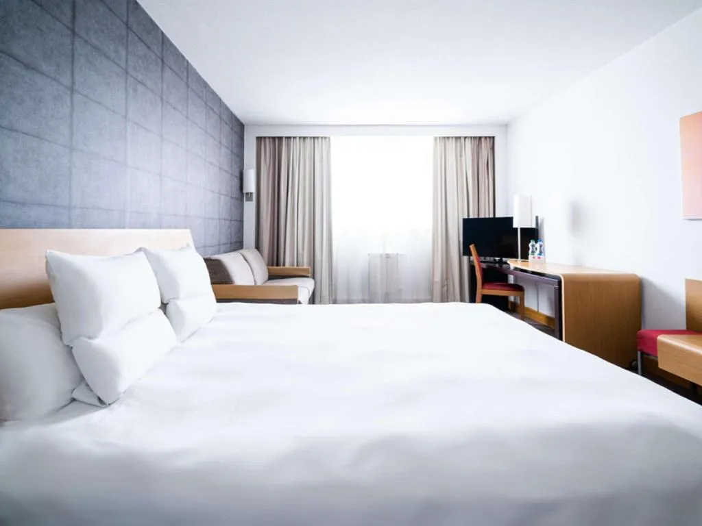 DOUBLE SUPERIOR Room, Novotel Krakow City West, Krakow