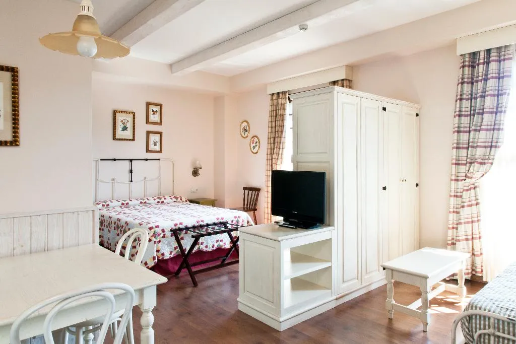 Double or Twin CAPACITY 5 Room, PortAventura Hotel Gold River+ Ticket Included, Costa Dorada