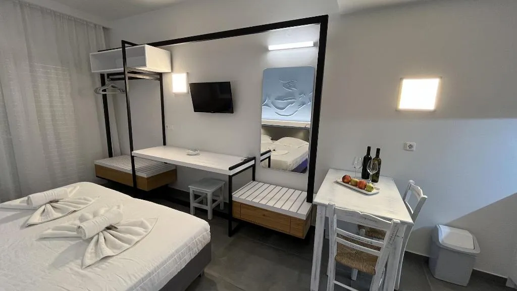 Room, Niriides Hotel, Crete