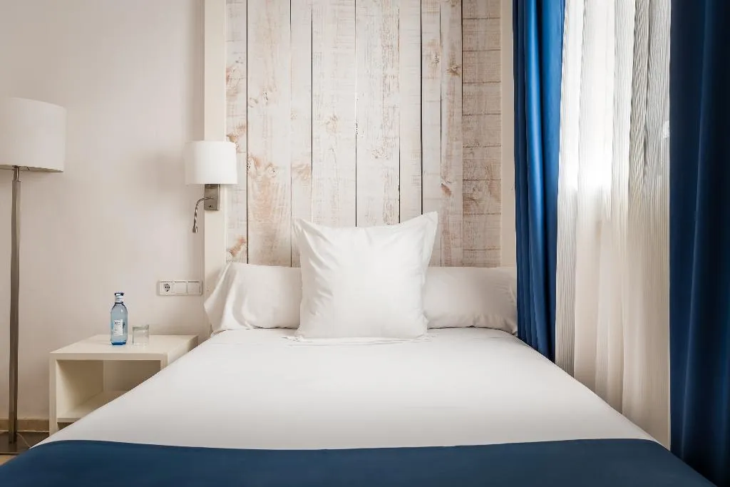 SINGLE STANDARD Room, Medium Sitges Park, Costa Brava
