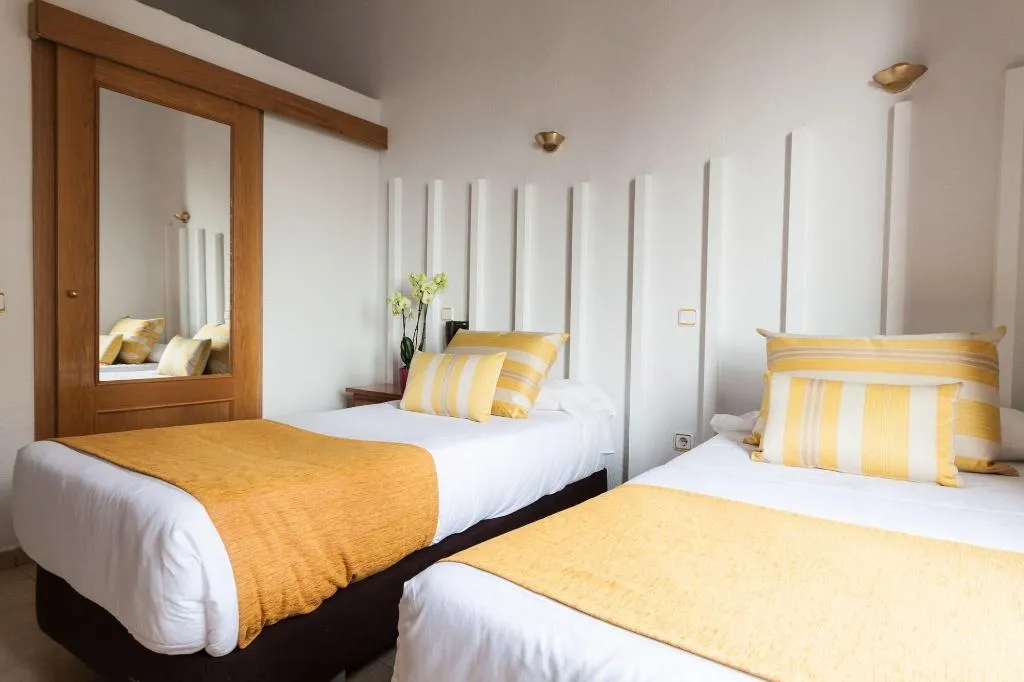 Room, Josefina Hostal, Madrid