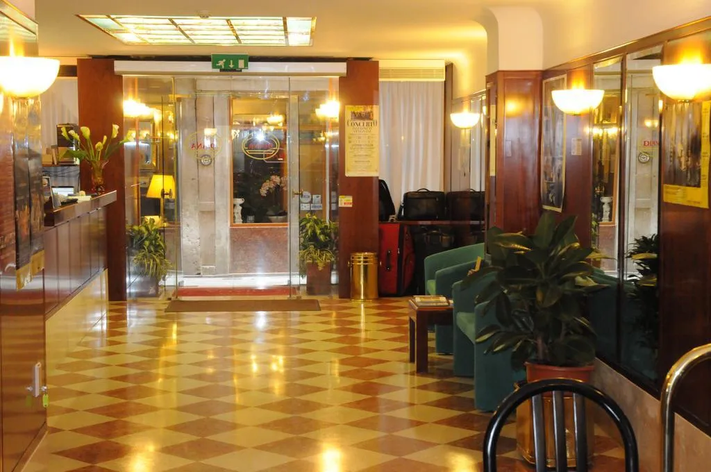 Lobby, Hotel Diana, Venice