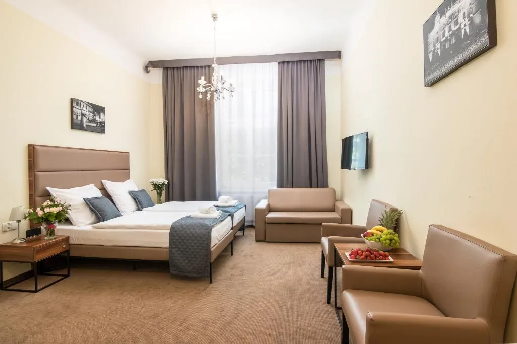 TRIPLE STANDARD Room, Aparthotel Old Town, Krakow