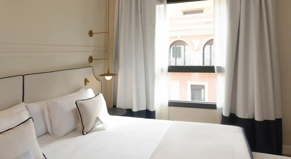 JUNIOR SUITE STANDARD Room, Sercotel Sevilla Don Luciano, Seville