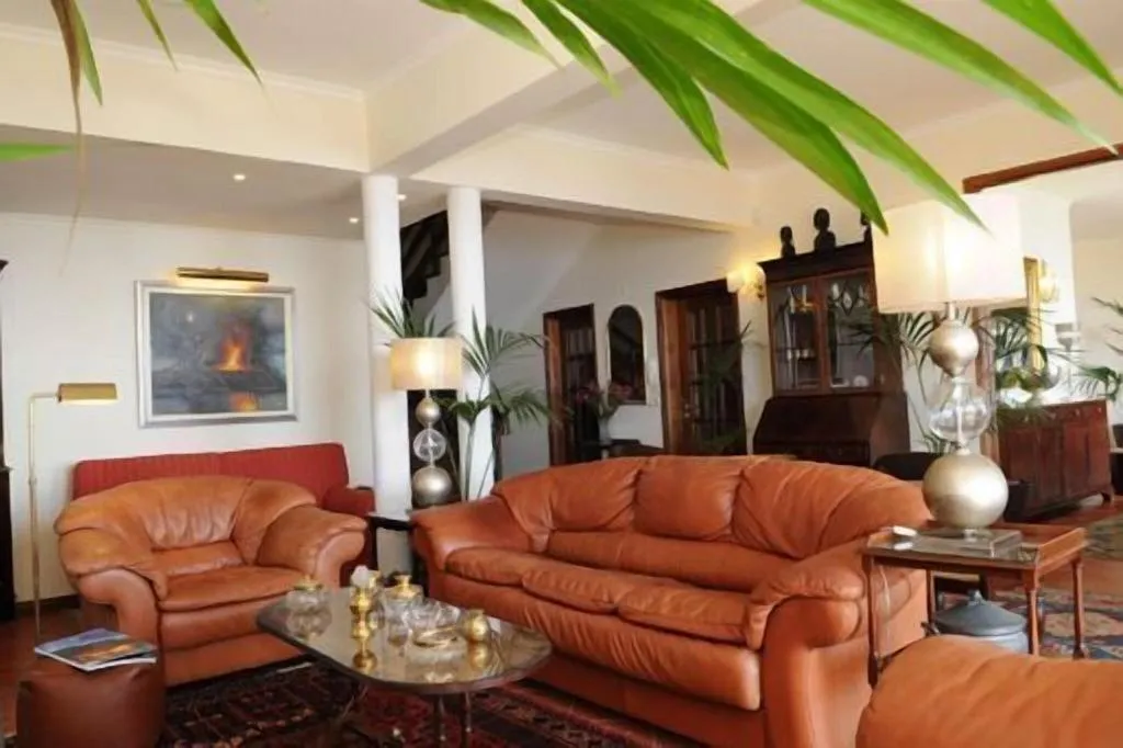 Lobby, Vivenda Belo Horizonte, Madeira