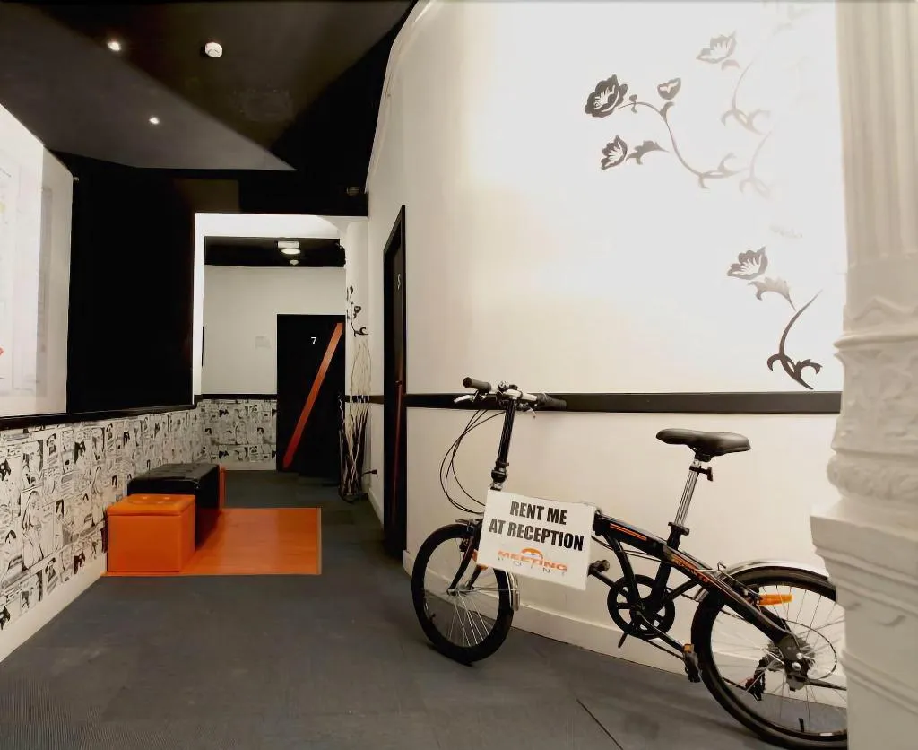 Sports and Entertainment, Hostels Meetingpoint, Madrid