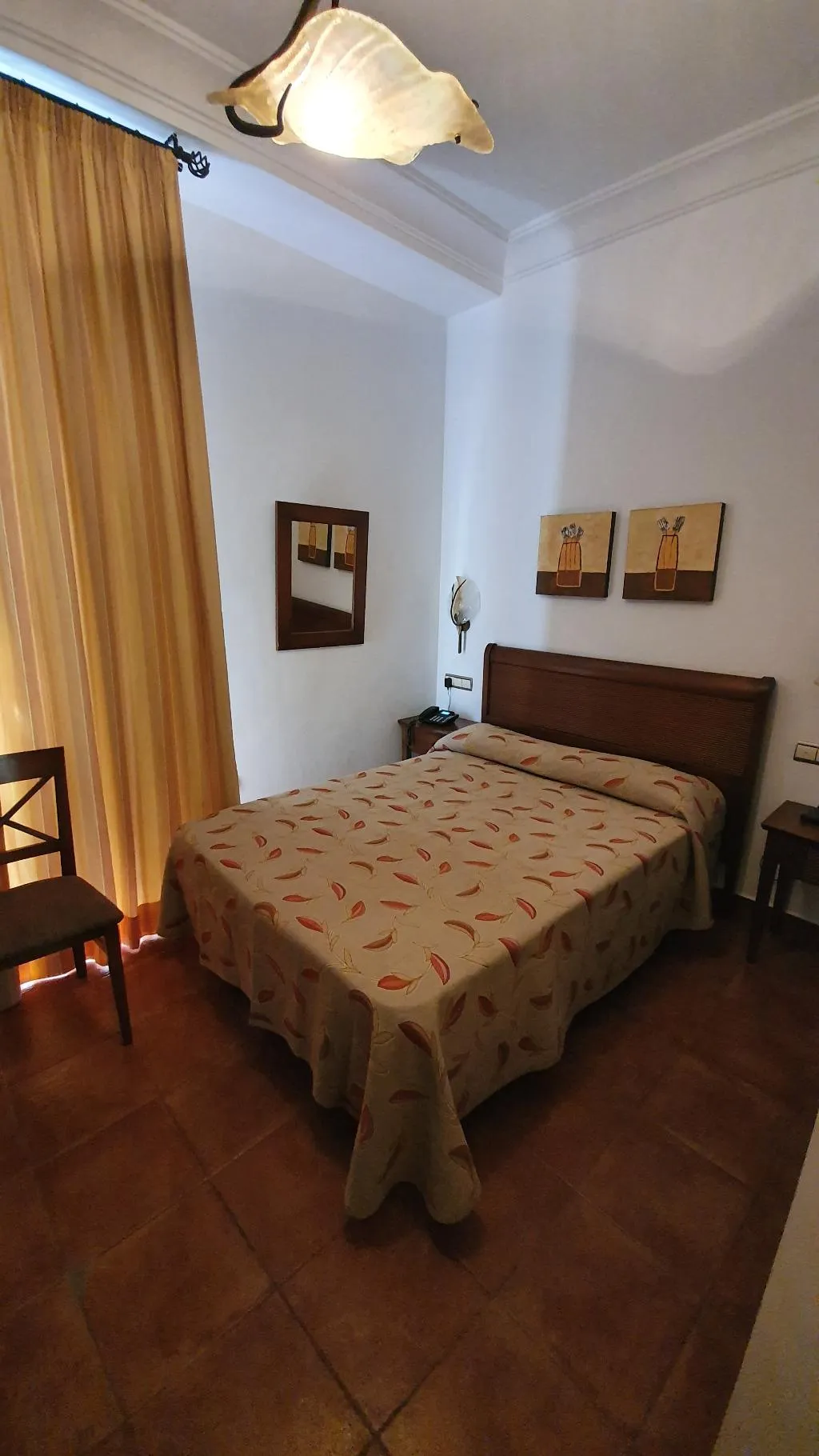 Room, Coso Viejo, Andalucia