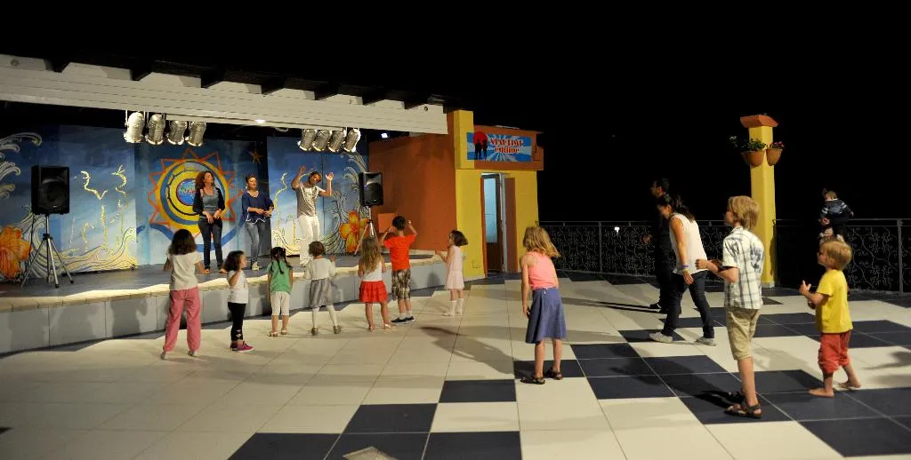 Sports and Entertainment, La Serra Holiday Village & Beach Resort, Naples