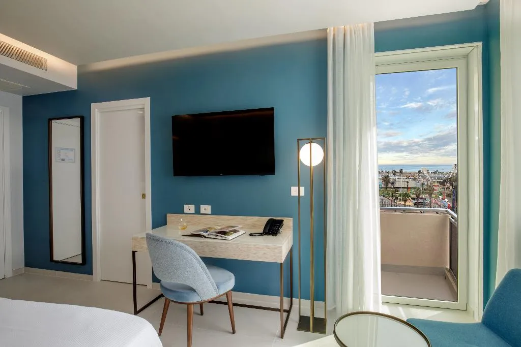Double or Twin SUPERIOR WITH VIEWS Room, Ambasciatori Suite Hotel, Venice