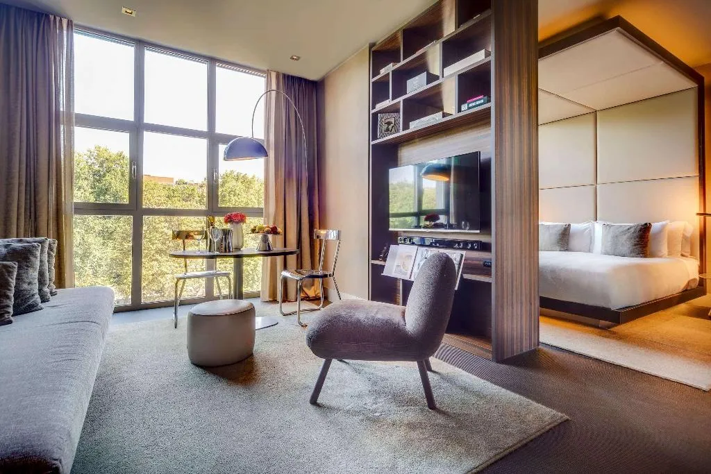 JUNIOR SUITE CITY VIEW Room, Me Milan Il Duca, Milan