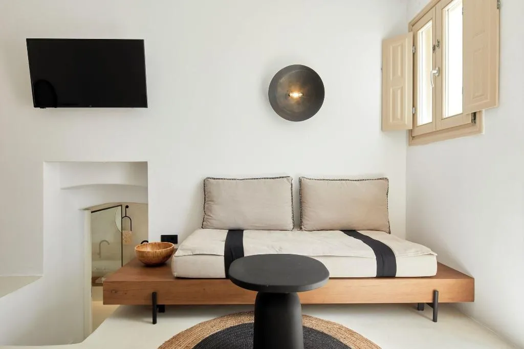 Room, You And Me Suites, Santorini