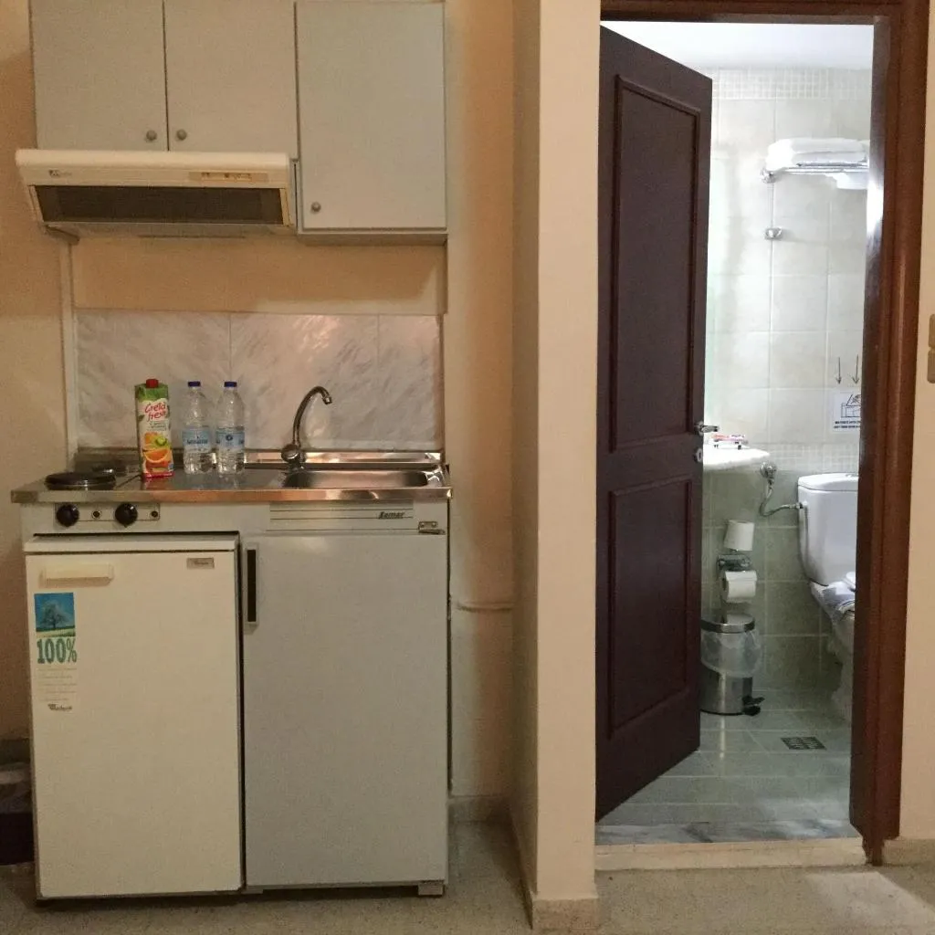 Room, Arocaria Apartments, Crete