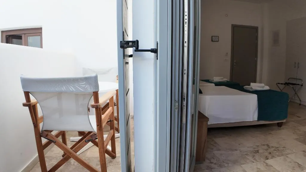 QUADRUPLE STANDARD Room, Mary Bill, Santorini