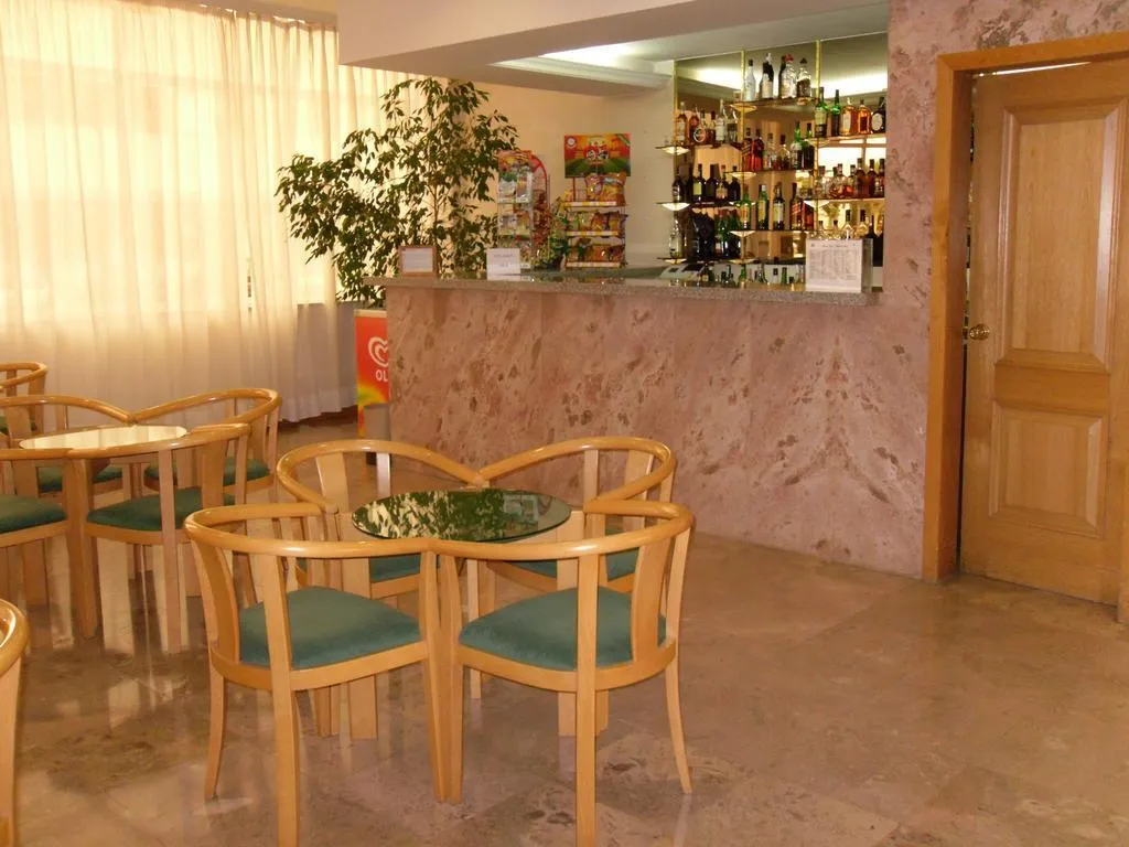 General view, Grande Hotel Dom Dinis, Porto