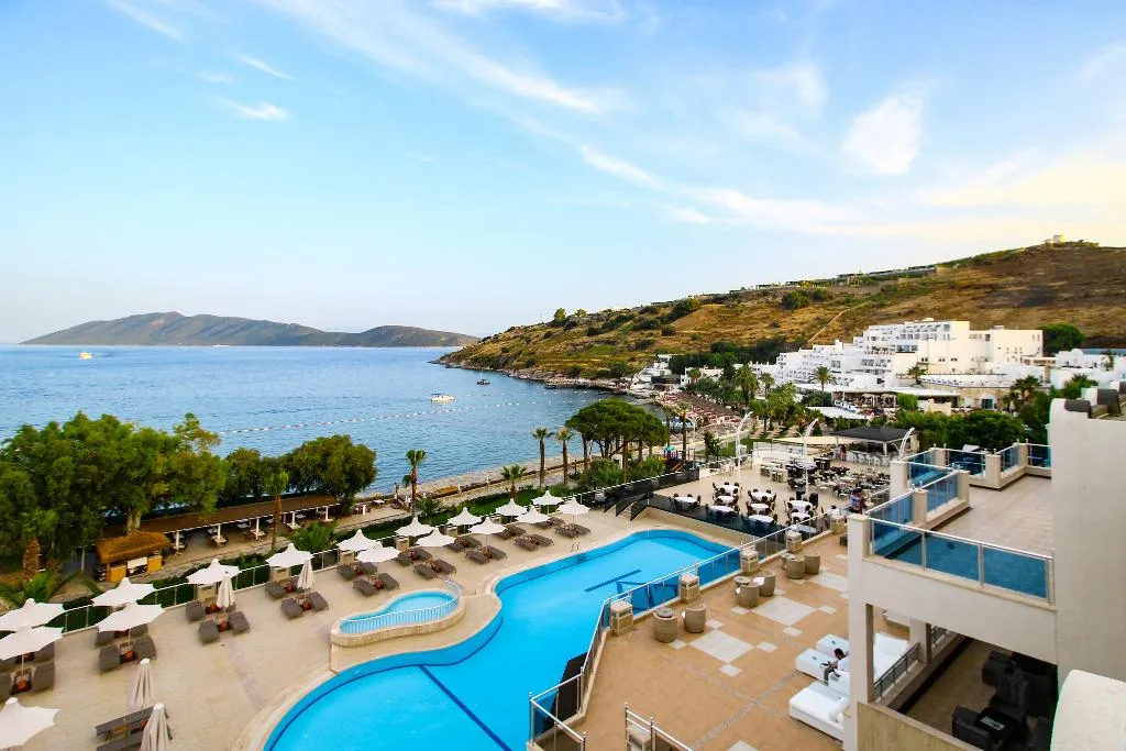 Pool, Azka, Bodrum