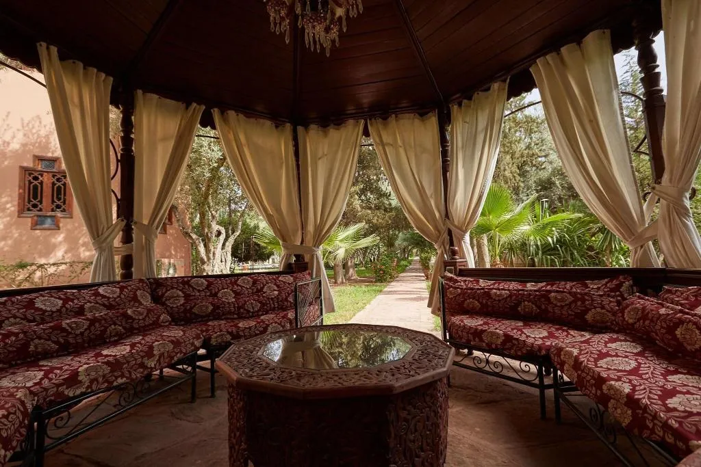 Terrace, Dar Ayniwen Garden Hotel & Bird Zoo, Marrakech