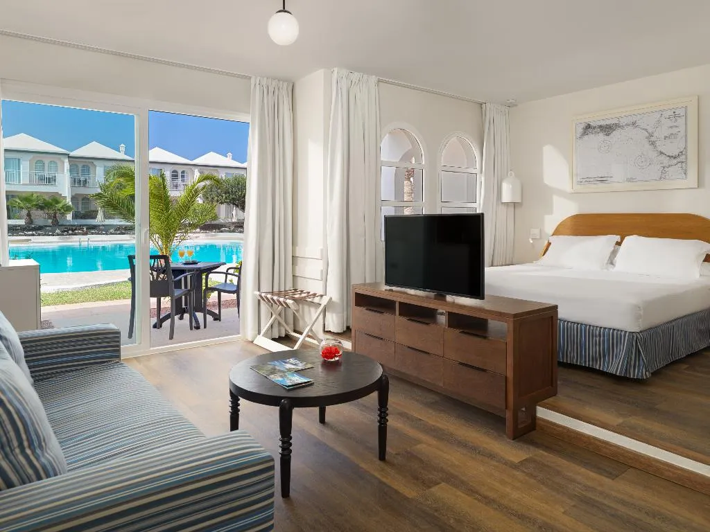 JUNIOR SUITE POOL VIEW Room, H10 Ocean Suites, Fuerteventura
