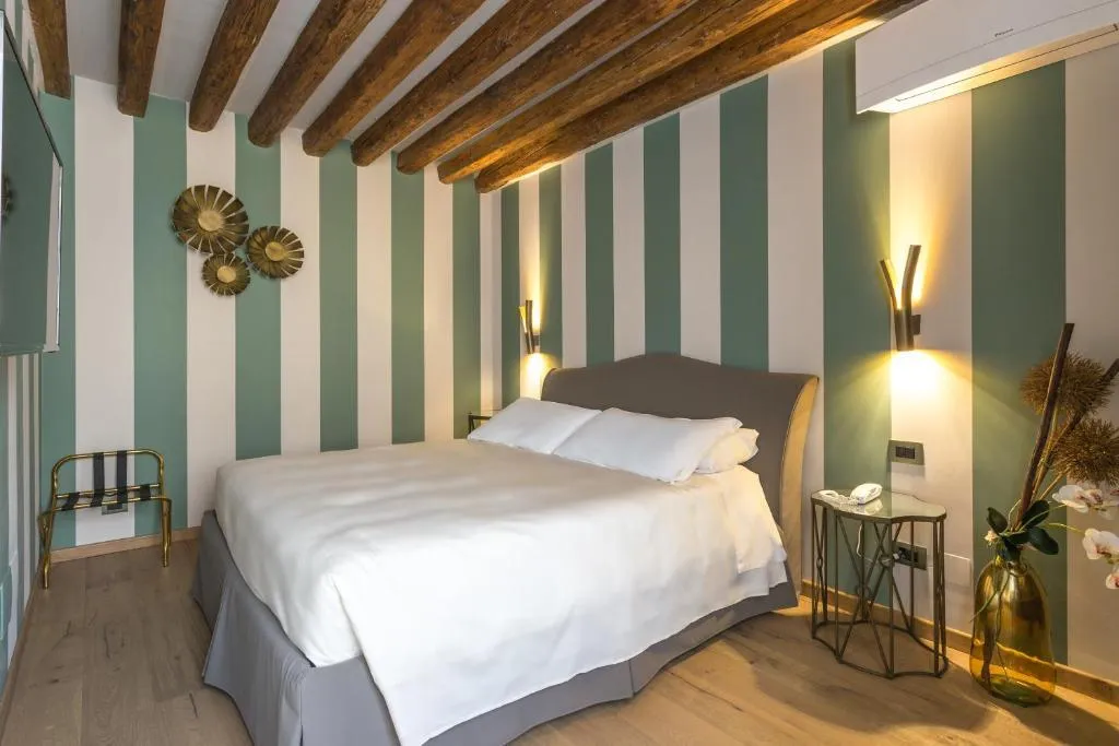 APARTMENT ONE BEDROOM ONE BATHROOM Room, Tiziano, Venice