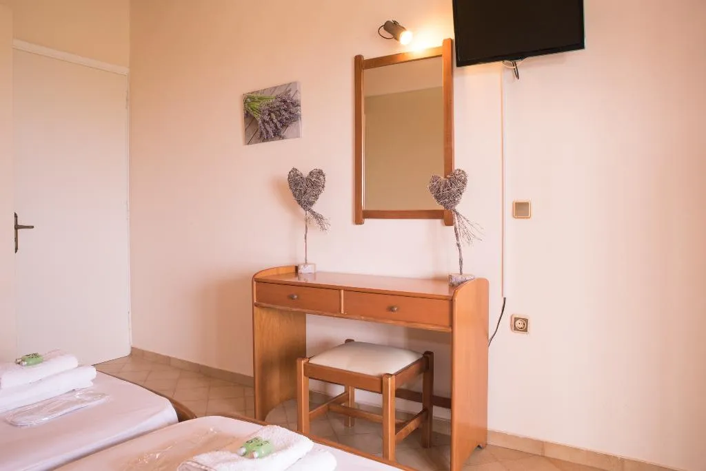 FAMILY ROOM STANDARD Room, Villa Kapnisi, Zante