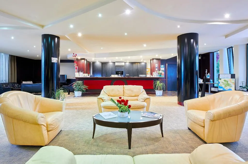 Lobby, Clorinda, Naples