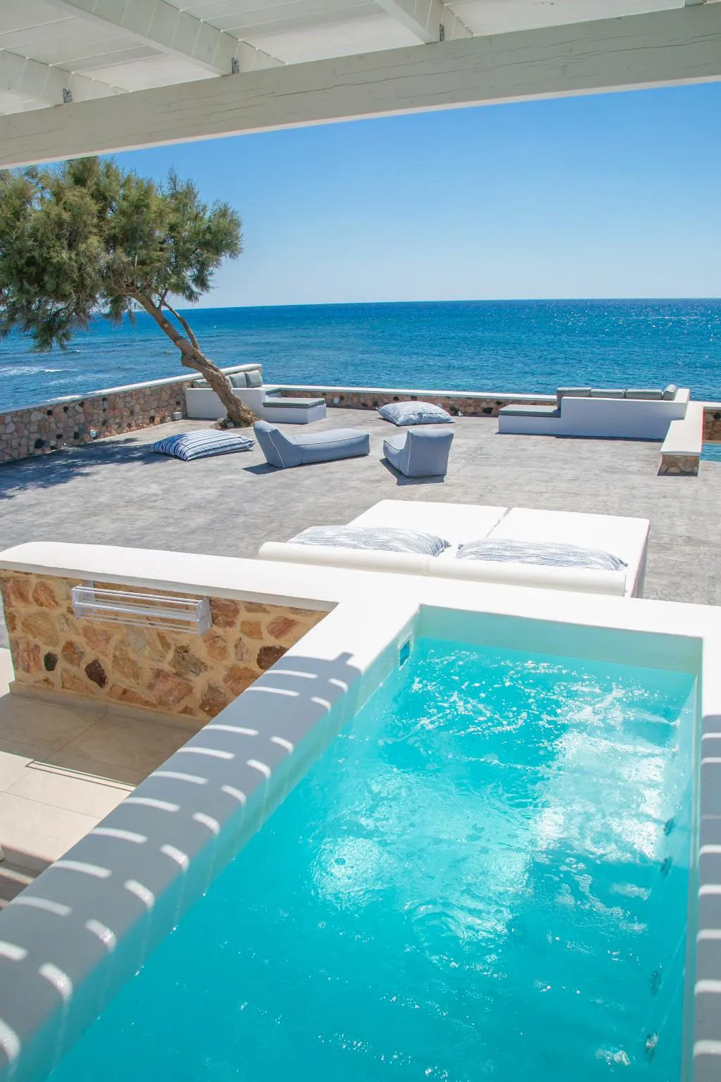 SUITE WITH JACUZZI Room, Aegean Melody Suites, Santorini