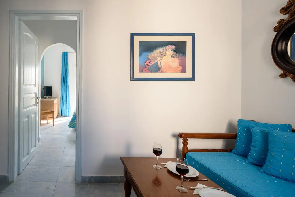 Double or Twin SUPERIOR SEA VIEW Room, Alesahne Beach, Santorini