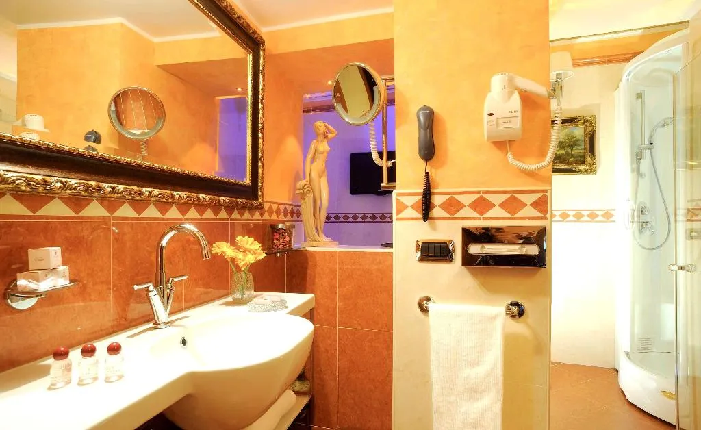 FAMILY ROOM STANDARD Room, Hotel Manfredi Suite In Rome, Rome