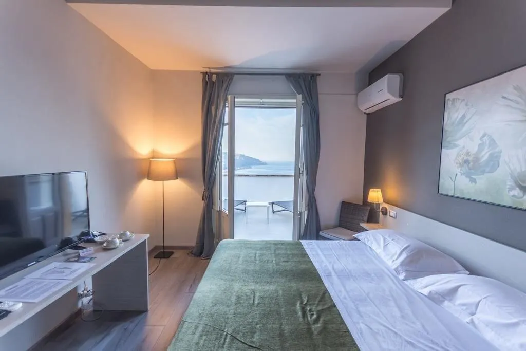 Room, Villa Fiorita, Taormina