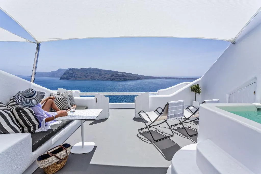 SUITE HONEYMOON Room, Charisma Suites, Santorini