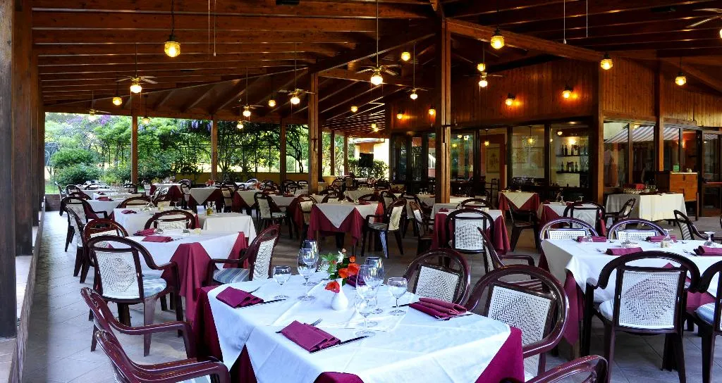 Restaurant, La Serra Holiday Village & Beach Resort, Naples