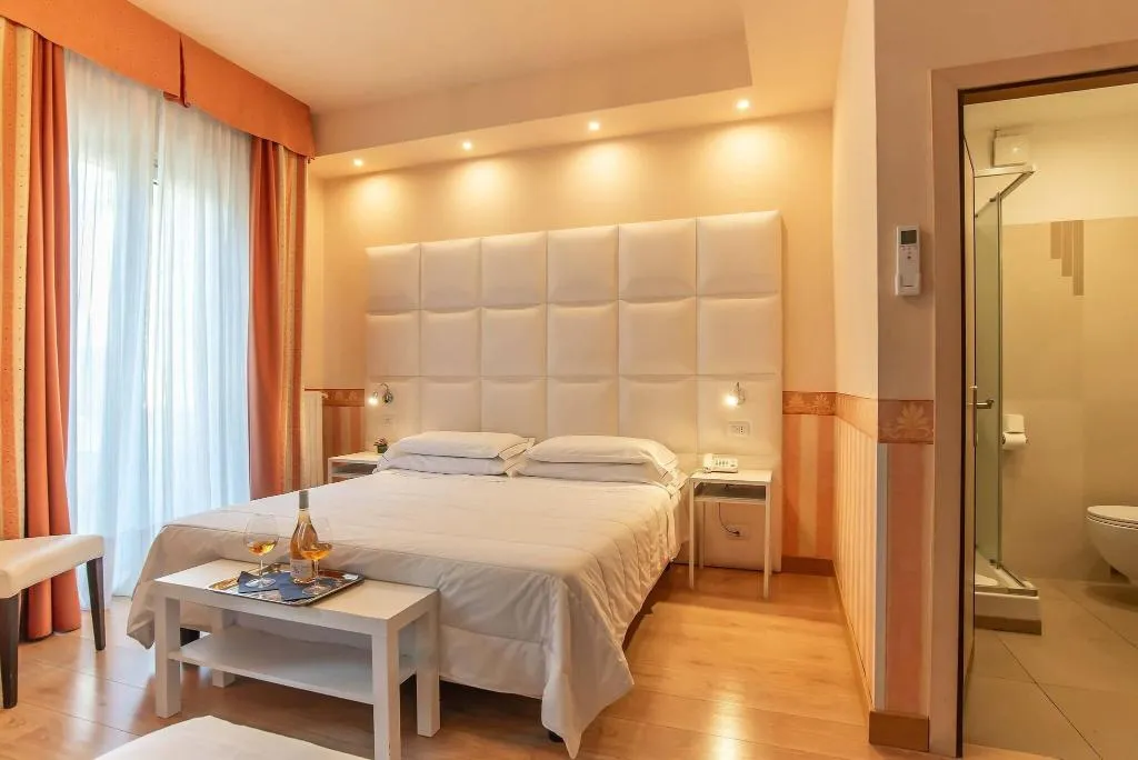Double or Twin STANDARD Room, Jane Hotel, Florence