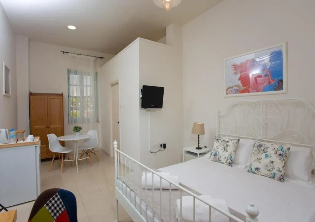 Room, Shongas Inn, Cyprus