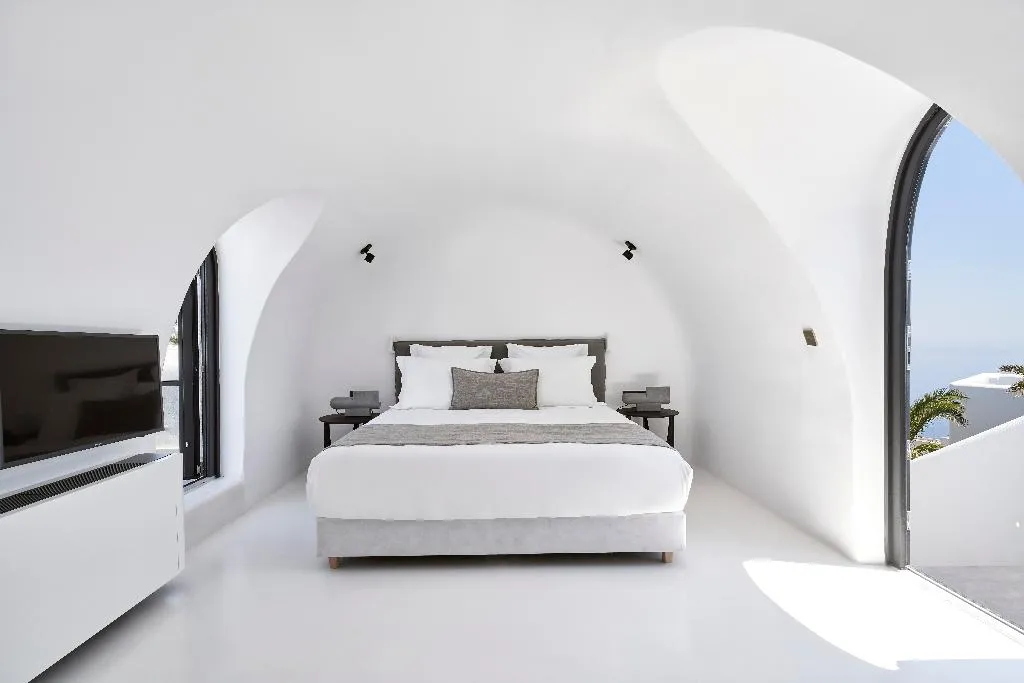 DOUBLE SUPERIOR WITH PRIVATE POOL Room, Pantheon Villas, Santorini