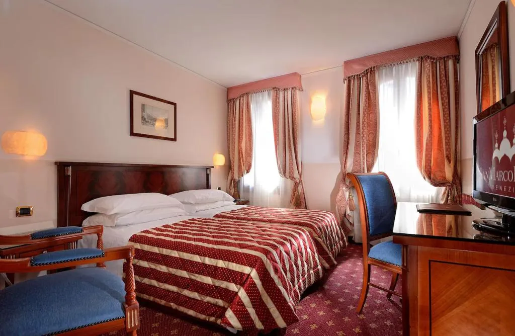 Room, Cavalletto E Doge Orseolo, Venice