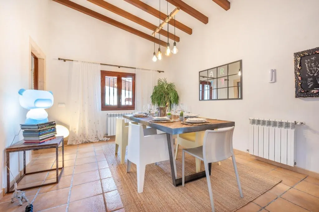 Double or Twin CAPACITY 6 Room, Finca Art 9, Majorca
