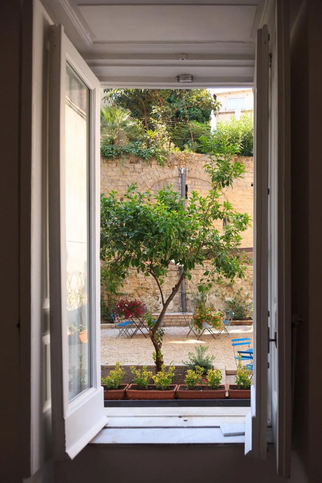Room, Borgo Vergini Garden, Naples