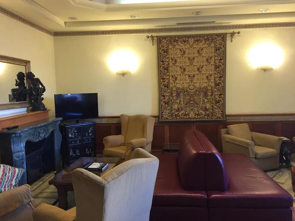 Lobby, Giolli Nazionale, Rome