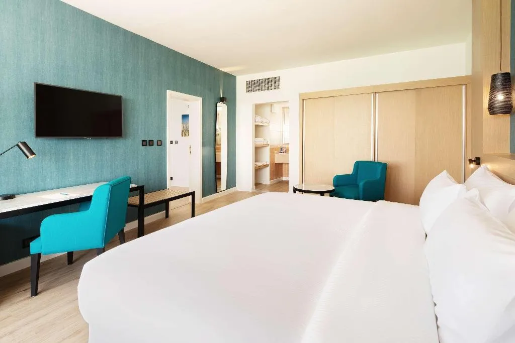 Room, Occidental Sharjah Grand, Dubai