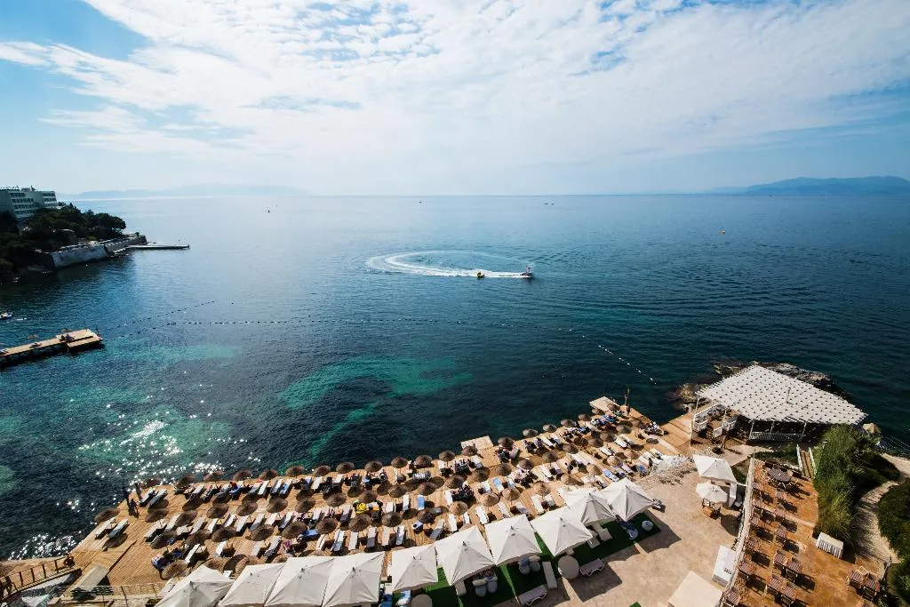 Terrace, Charisma De Luxe Hotel, Izmir