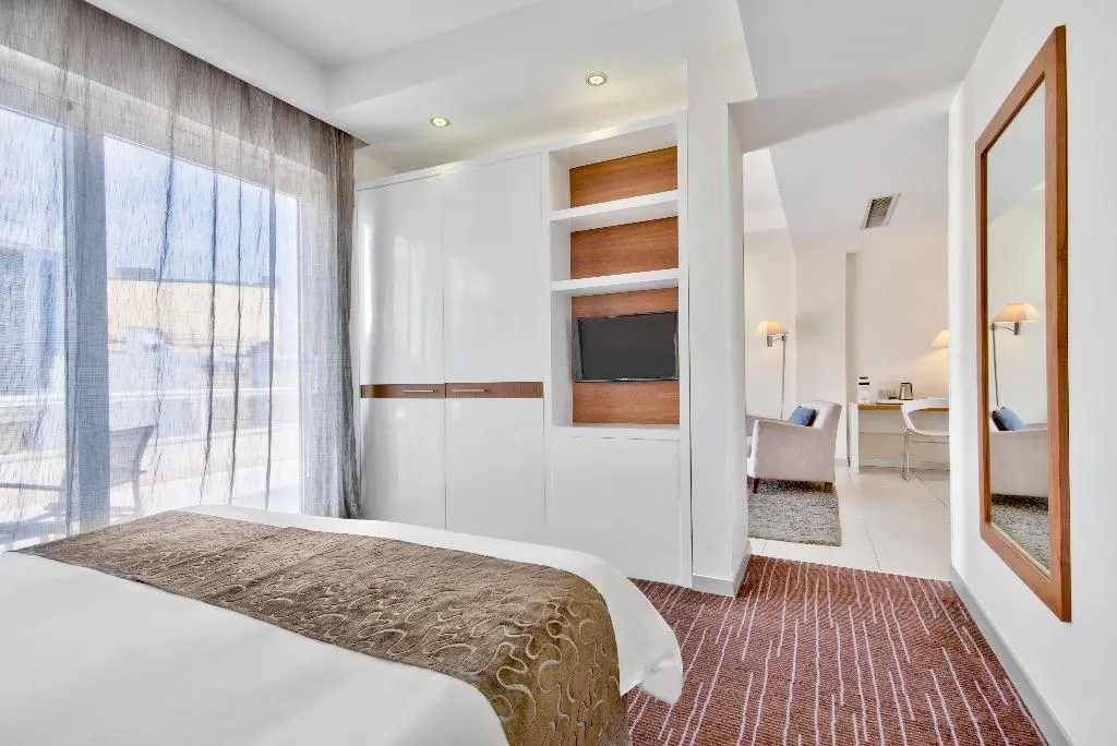 SUITE PENTHOUSE Room, The George, Urban Boutique Hotel, Malta