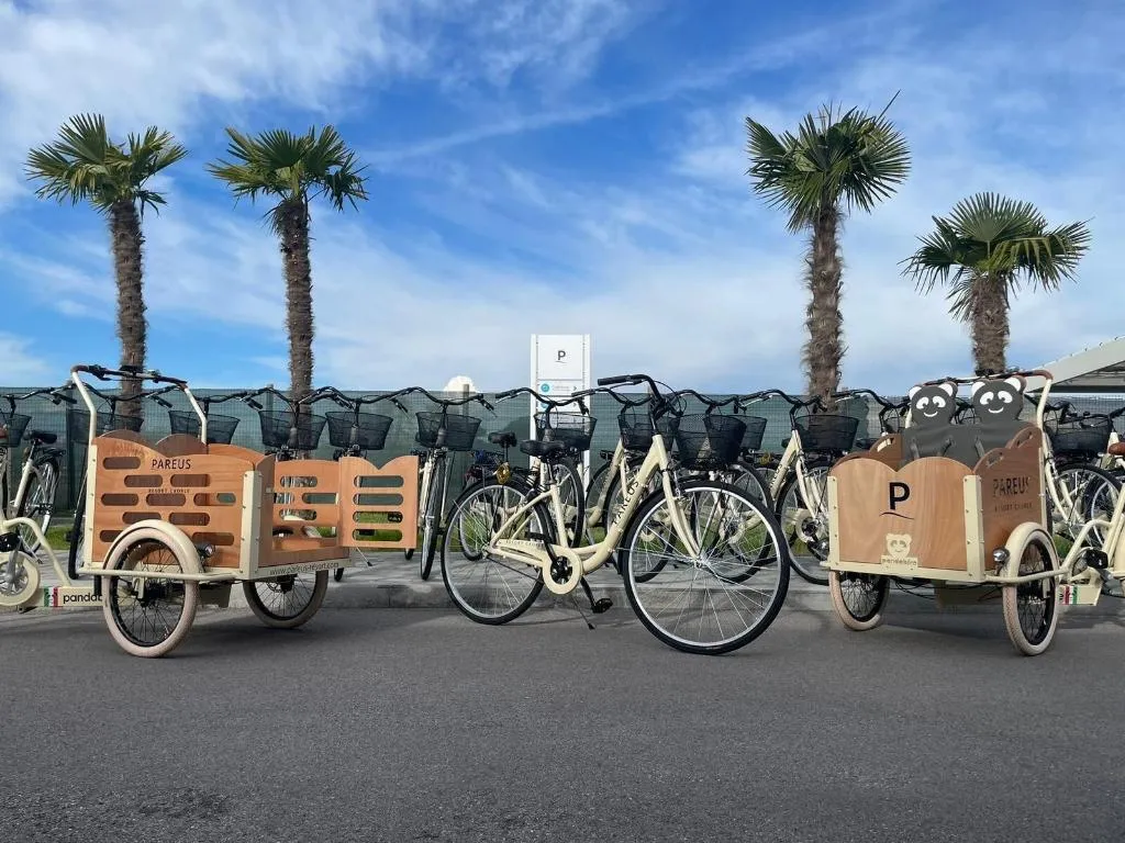 Sports and Entertainment, Pareus Beach Resort, Venice
